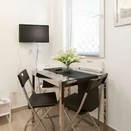 Apartament Condotti *