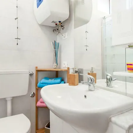 Condotti Apartament